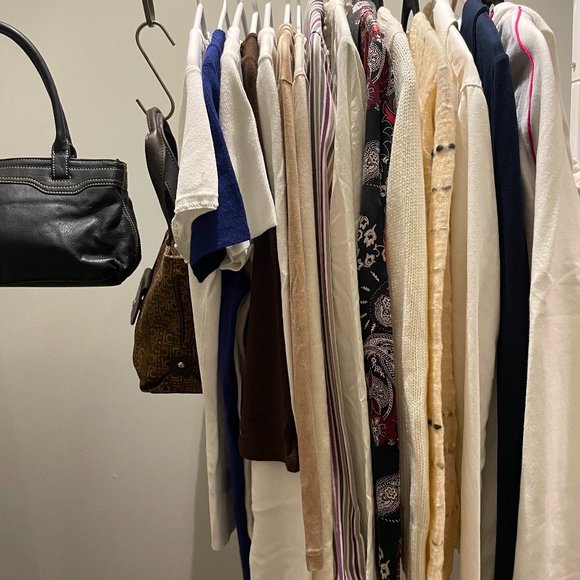 Liz Claiborne "Not So" Mystery Box - Picture 2 of 3